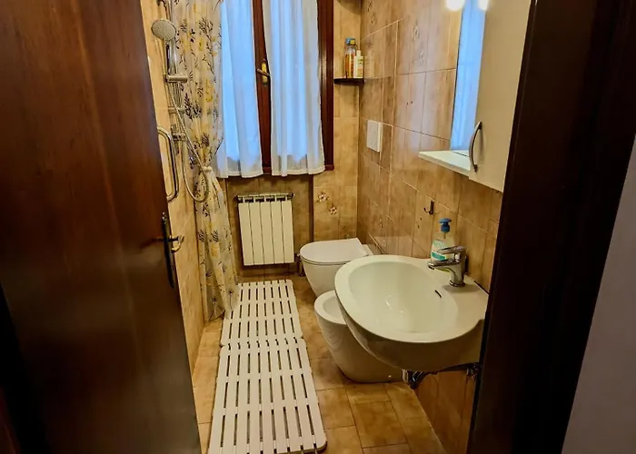 Casa Singola Con Spazio Auto E Giardino Appartamento *