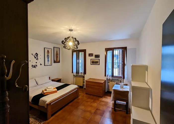 Casa Singola Con Spazio Auto E Giardino Mestre